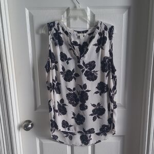 Floral Sleeveless Women's Top - Black and White